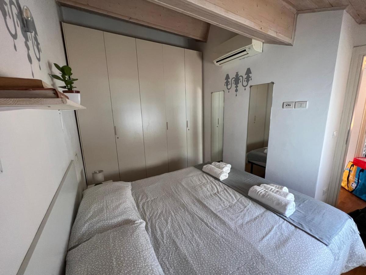Ferienwohnung La Mansarda In Centro Modena Exterior foto